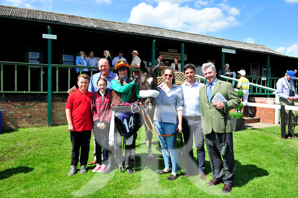 Meynell & South Staffs Point to Point at Garthorpe Presentations 352