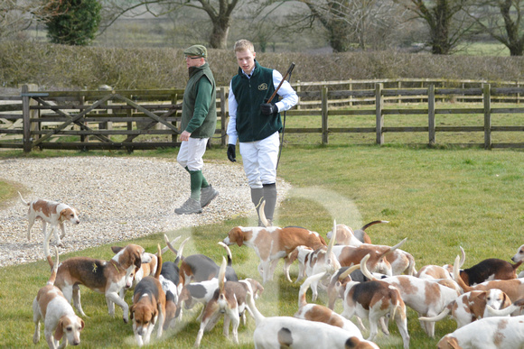 Joint Meet of The Oxford University Beagles and THe Oakley Foot Beagles at Illston 009