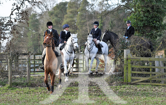 Cambrigeshire Drag hounds at Marston Trussell 2023 017